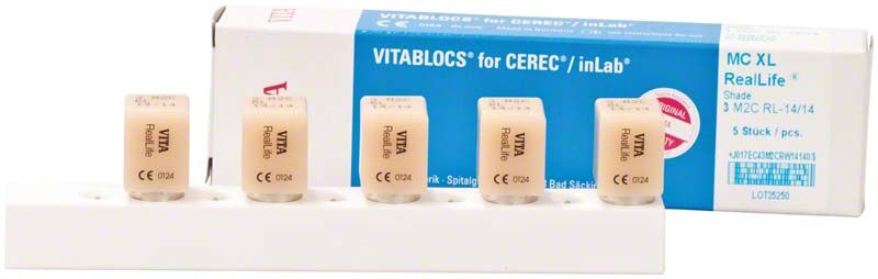 Vitablocs RealLife CAD/CAM-Blöcke für Frontzahnästhetik auf Halterung.