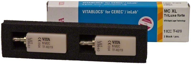 VITABLOCS® TriLuxe forte Blöcke in schwarzer Schaumstoffverpackung.