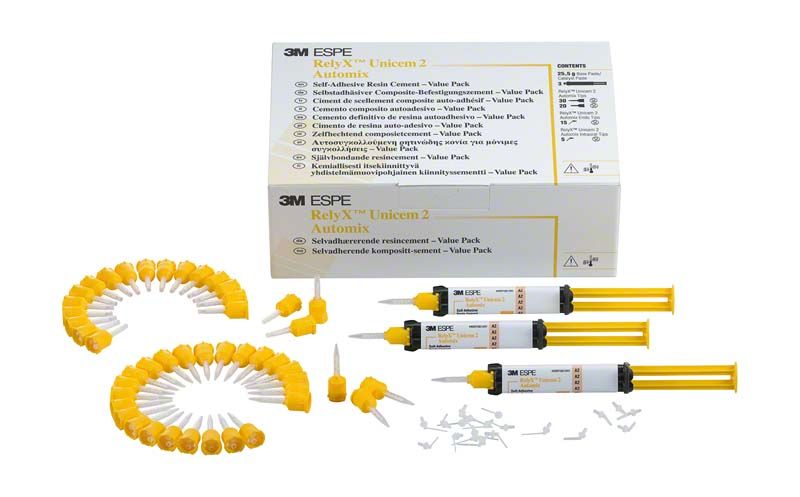 RelyX™ Unicem 2 Automix Value Pack mit Spritzen und Mischkanülen.
