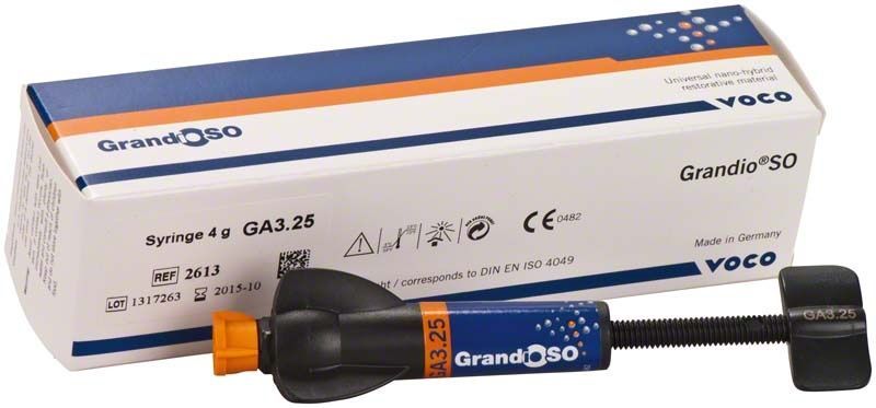 GrandioSO Spritze GA3,25 mit Verpackung auf weißem Hintergrund.