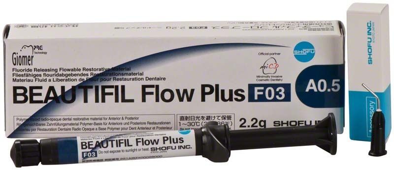 BEAUTIFIL Flow Plus Spritze F03 SA0,5 mit Verpackung und Applikationskanüle.