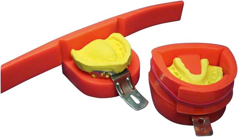 Sockelformer Set OK/UK mit roten Sockeln und gelben Dentalmodellen.