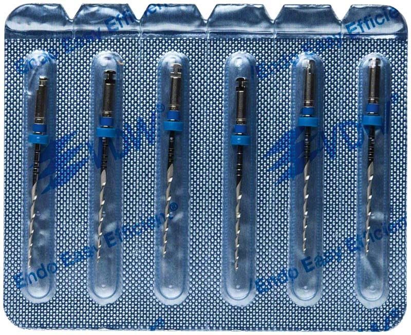 Mtwo® NiTi-Instrumente 25mm in Blisterverpackung für Wurzelkanalaufbereitung.