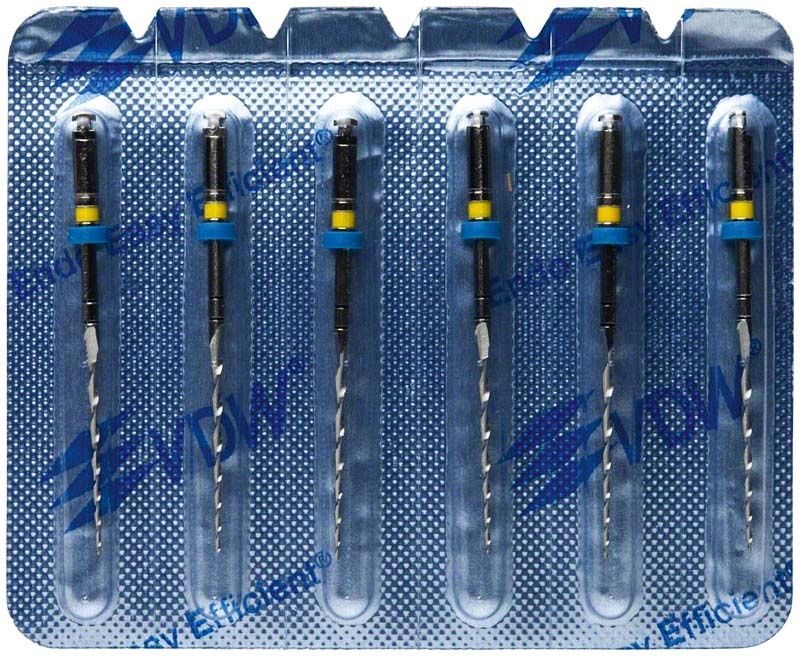 Mtwo® NiTi-Instrumente in Blisterverpackung für Endodontie.