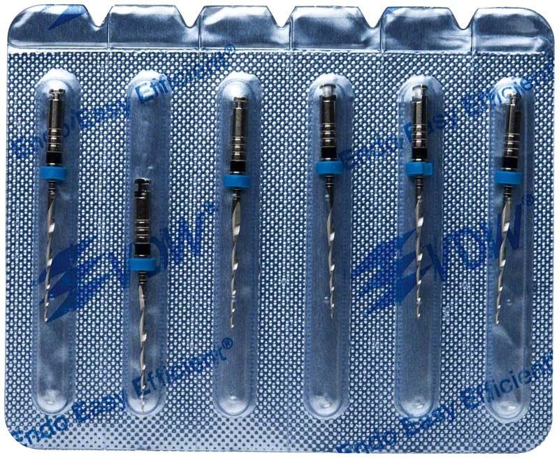 Mtwo® NiTi-Instrumente 21mm in Blisterverpackung, Zahnwurzelkanalfeilen.