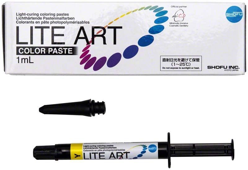 Lichtaushärtende gelbe Paste in Spritze mit Verpackung.