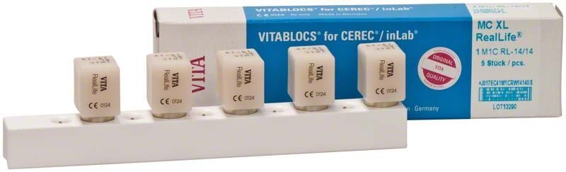 Vitablocs RealLife MC XL RL-14/14 1M1C Blöcke auf Halterung vor Verpackung.