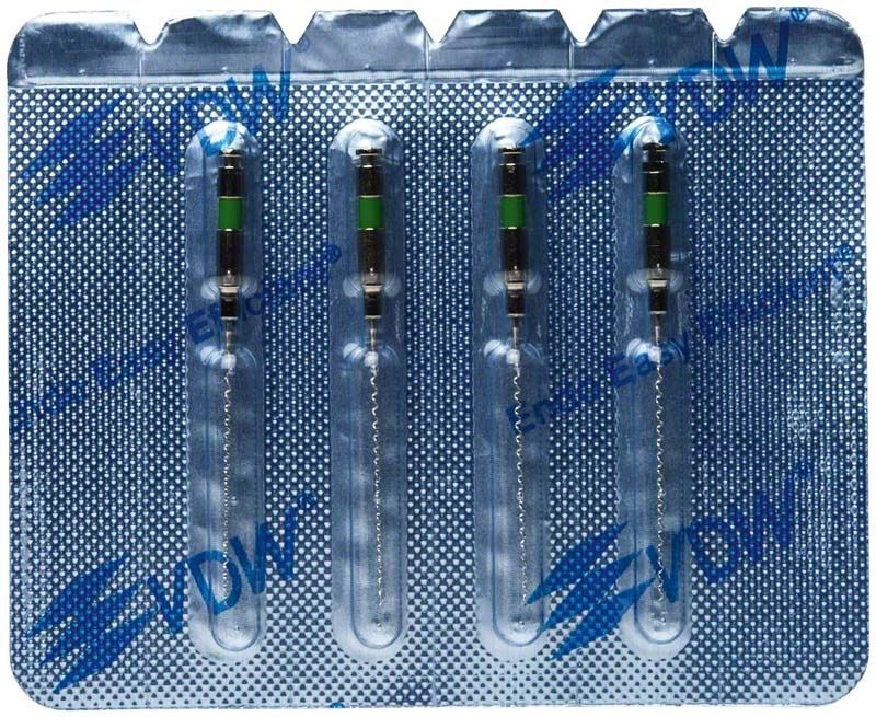 Wurzelfüller 25mm Gr. 035 in Blisterverpackung mit Farbcodierung.