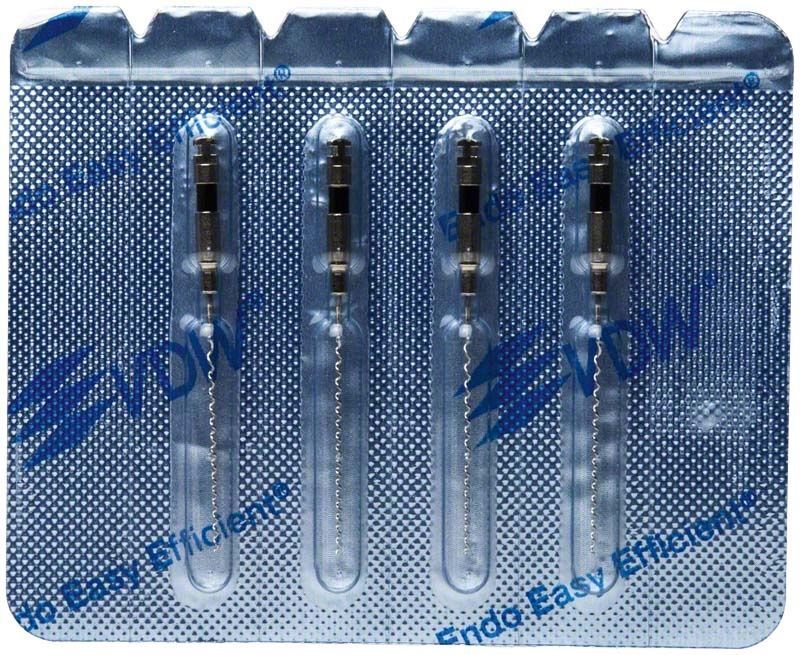 Blisterpackung mit vier Wurzelfüllern 25mm Gr. 040.