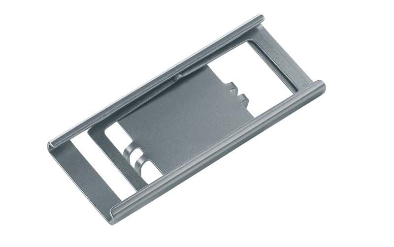 Halterung für Kennzeichnungsschilder aus robustem Metall für medizinische Einrichtungen.