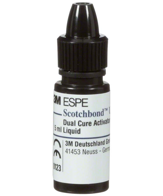 Scotchbond™ Universal DCA Flasche mit 5 ml Flüssigkeit von 3M.