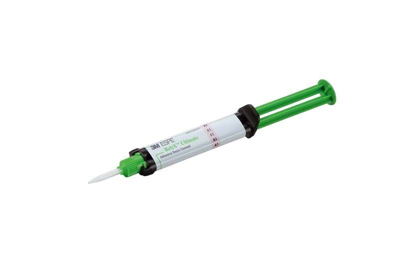 RelyX™ Ultimate A1 Befestigungskomposit in grüner Applikationsspritze