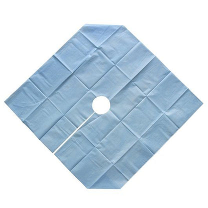 Blauer steriler Abdecktuch mit zentraler Öffnung für Katheterlegung.