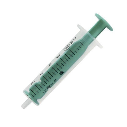 Grüne Blockerspritze mit Glycerinlösung für das Katheterlegeset Comfort Plus.