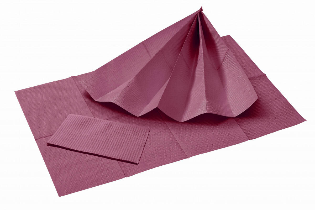 Weinrote Patientenservietten, 2-lagig, entfaltet und gefaltet, aus Zellstoff und PE-Folie.