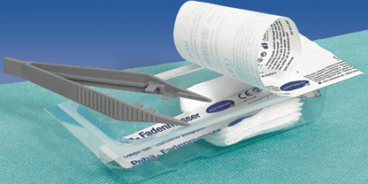 Peha® Fadenzieh-Set mit Pinzette und sterilem Verbandmaterial.