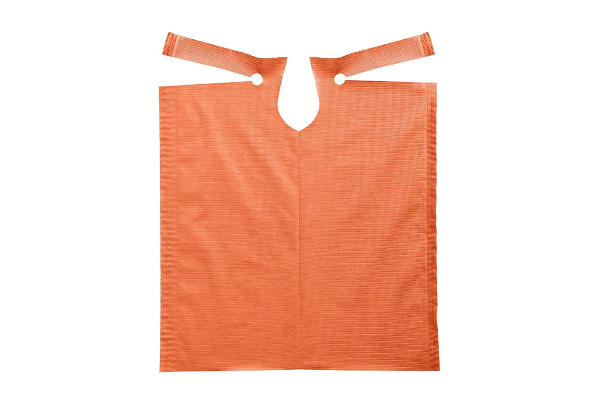 Patientenumhang aus Polyethylen in weinrot mit Halsausschnitt.